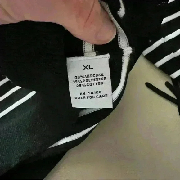 Elliot Lauren Black and White Stripe Cinch sleeve blouse: XL - Picture 6 of 7